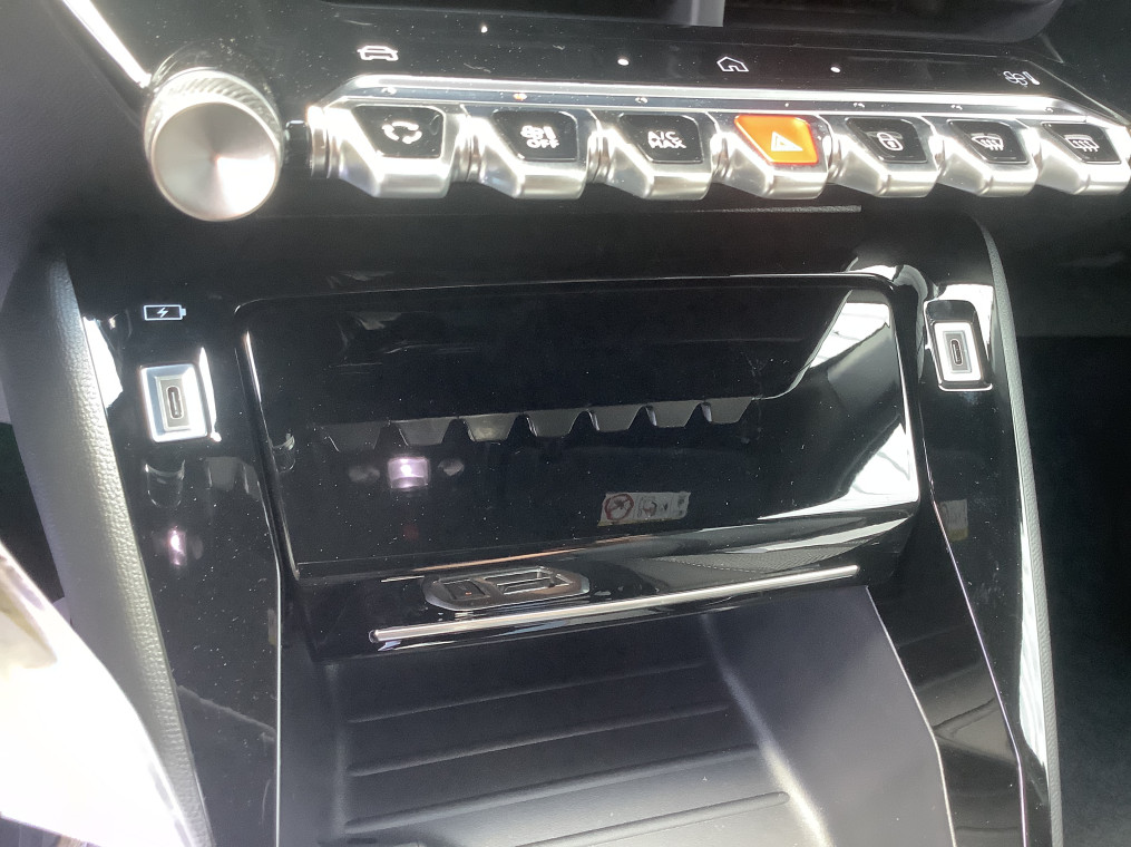 PEUGEOT 2008 Hybrid 145 e-DCS6 Allure