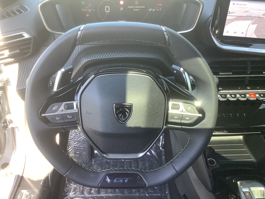 PEUGEOT 2008 Hybrid 145 e-DCS6 GT