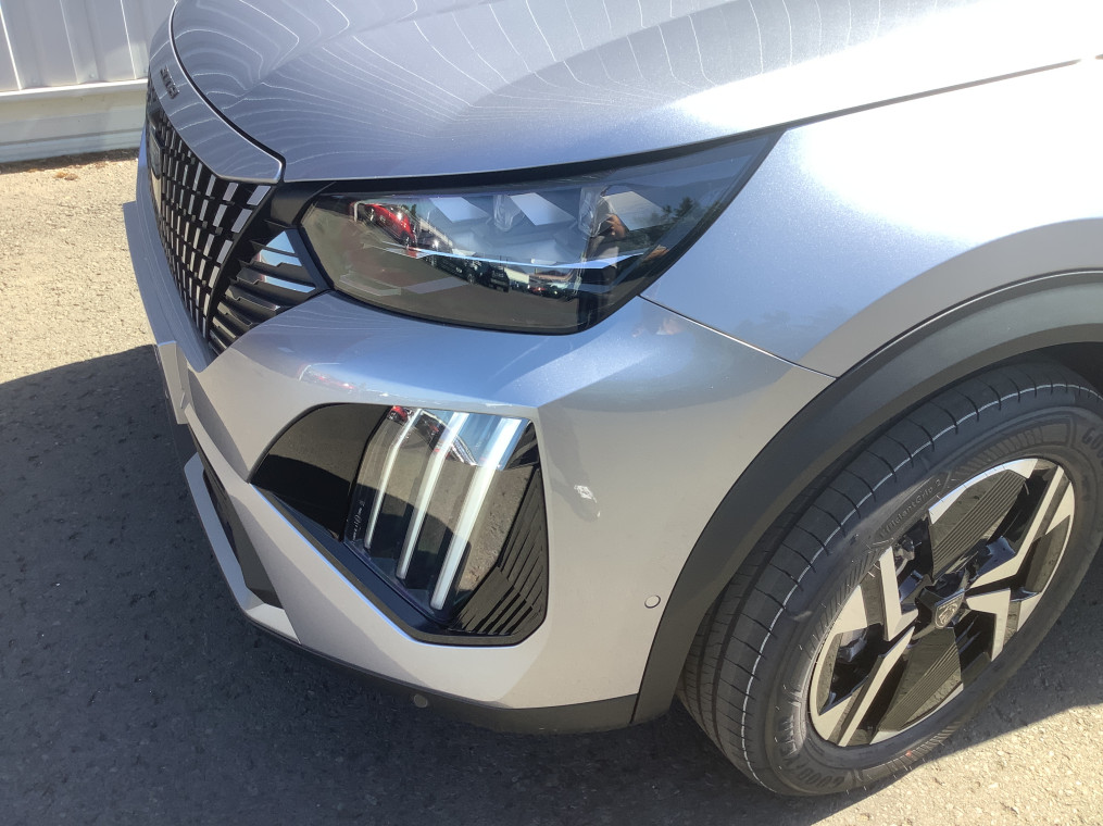 PEUGEOT 2008 Hybrid 145 e-DCS6 GT