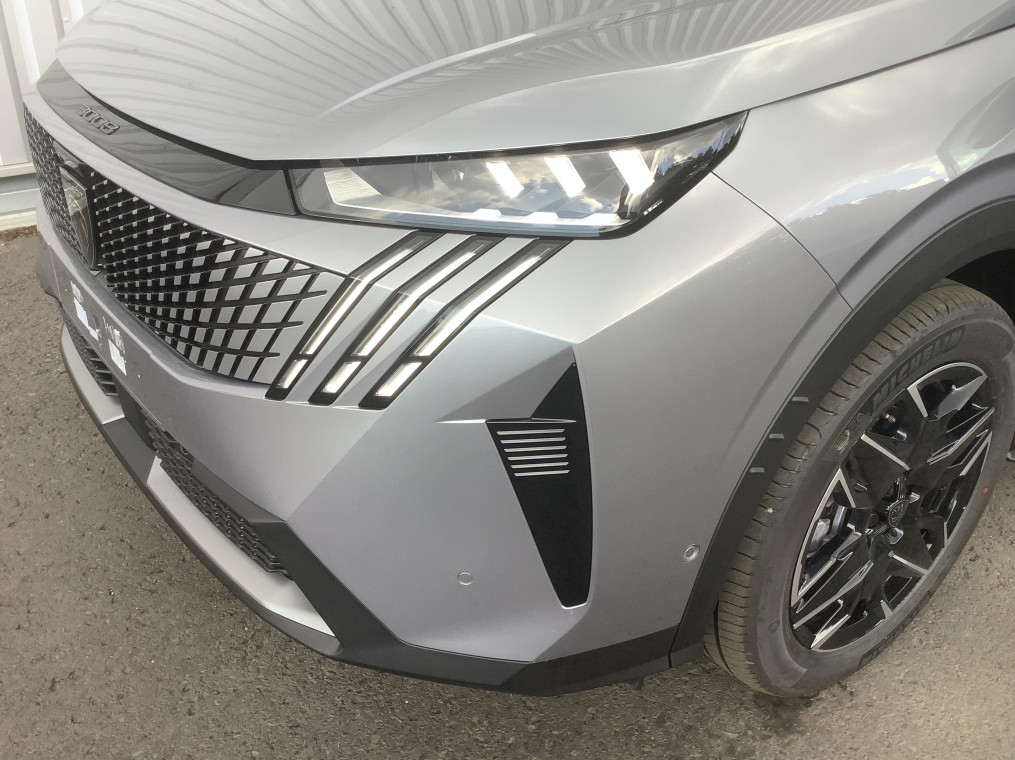 PEUGEOT 3008 Hybrid 145 e-DCS6 GT