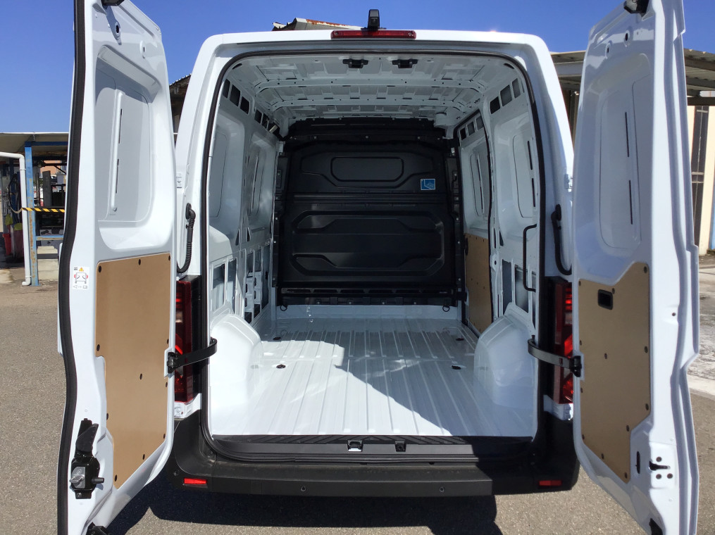 RENAULT MASTER VAN FGN TRAC 3T5 L2H2 BLUE DCI 150 EXTRA BVA9 - 4P