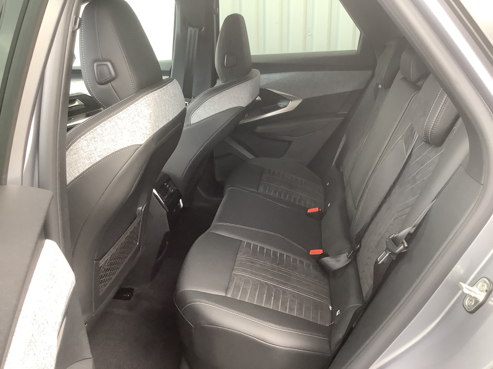 PEUGEOT 3008 Hybrid 145 e-DCS6 GT
