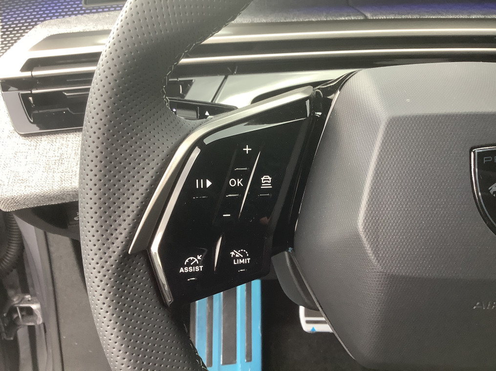 PEUGEOT 3008 Hybrid 145 e-DCS6 GT