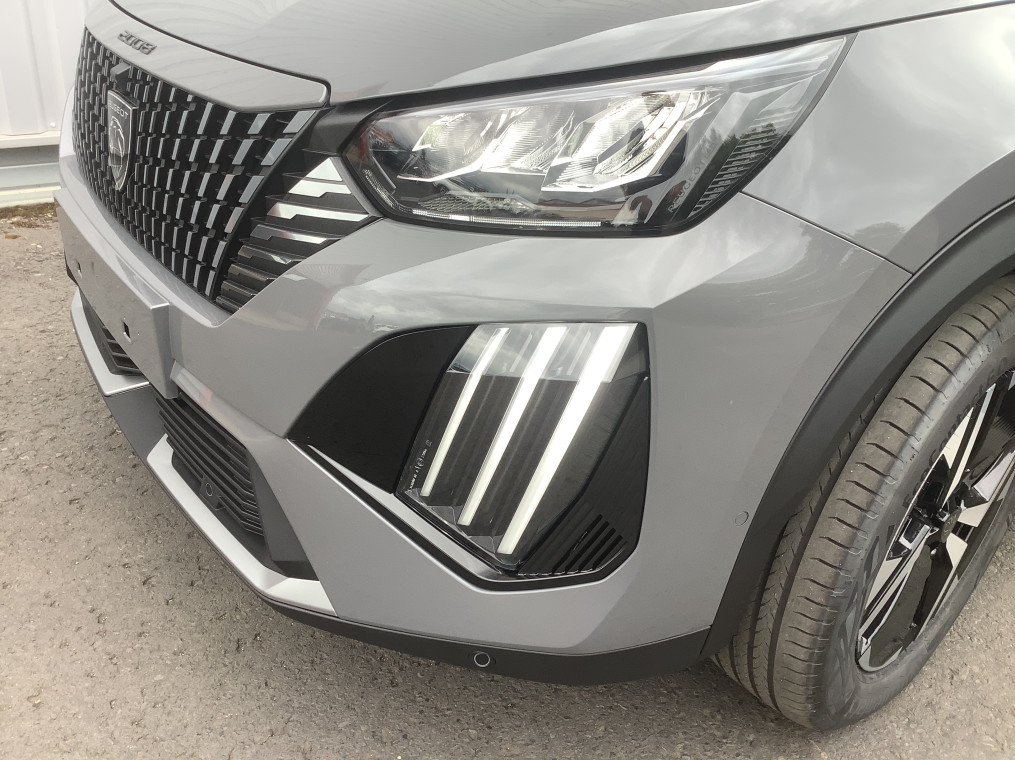 PEUGEOT 2008 Hybrid 145 e-DCS6 Allure