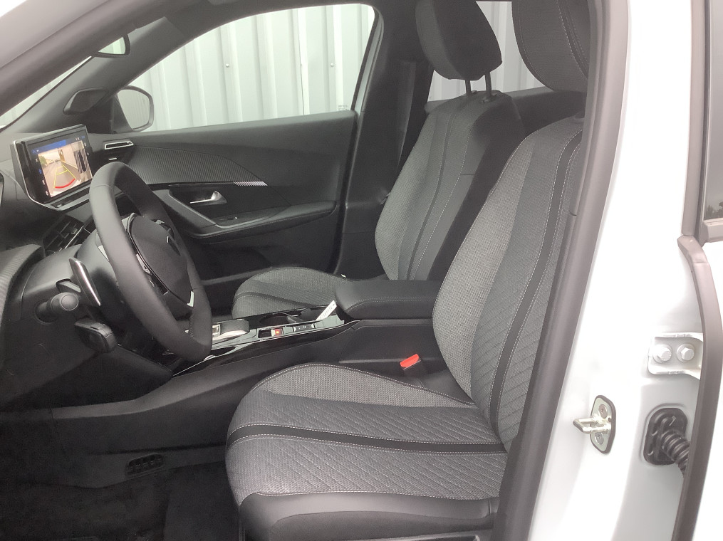 PEUGEOT 2008 Hybrid 145 e-DCS6 Allure
