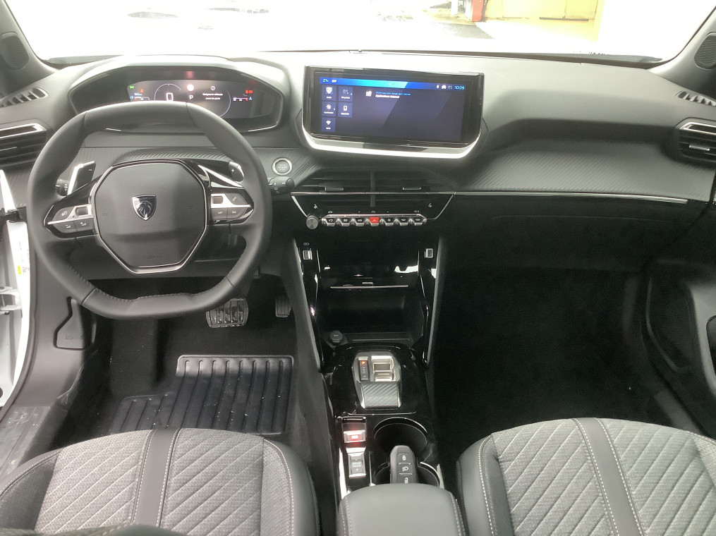 PEUGEOT 2008 Hybrid 145 e-DCS6 Allure