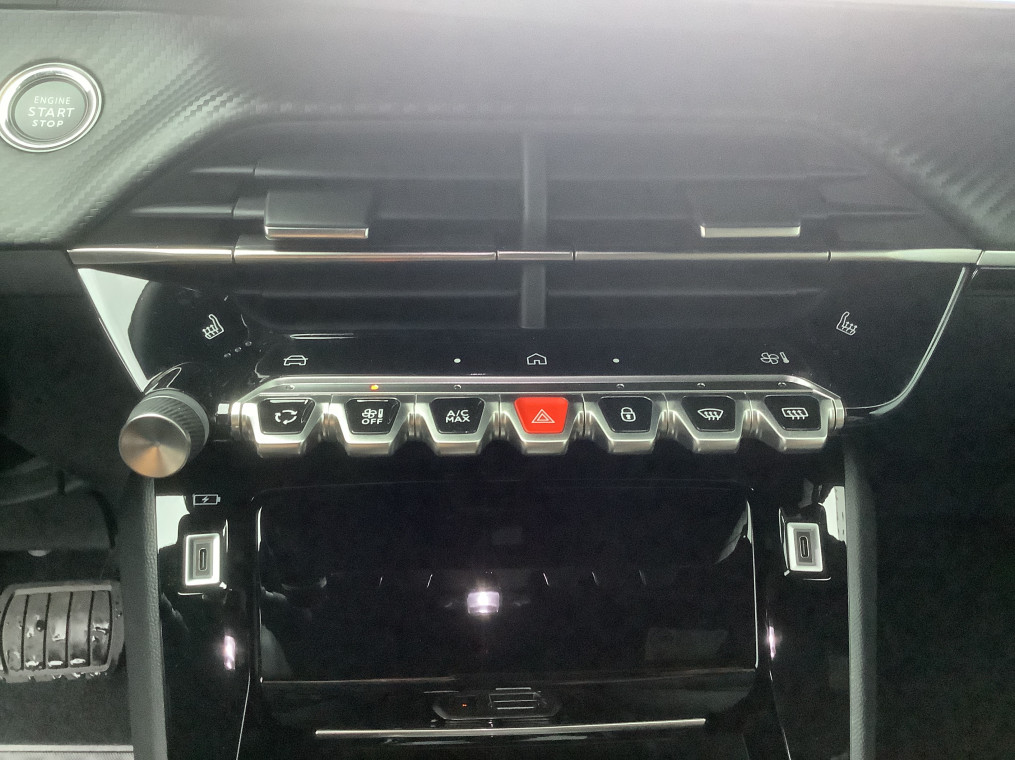 PEUGEOT 2008 Hybrid 145 e-DCS6 Allure