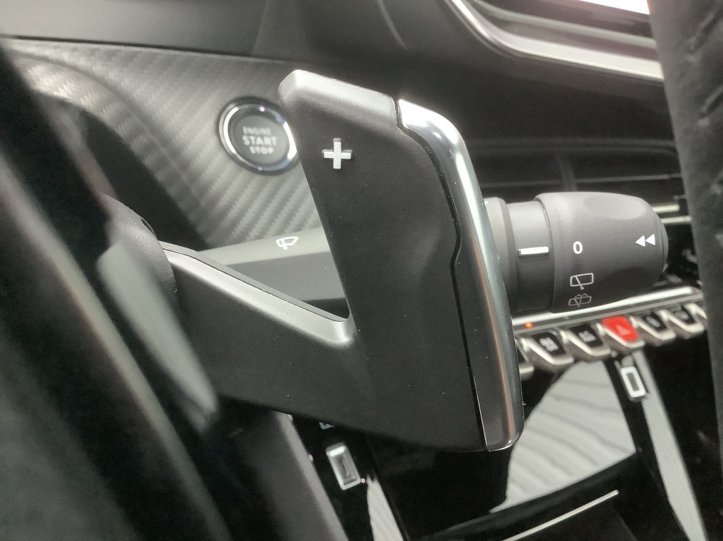 PEUGEOT 2008 Hybrid 145 e-DCS6 Allure