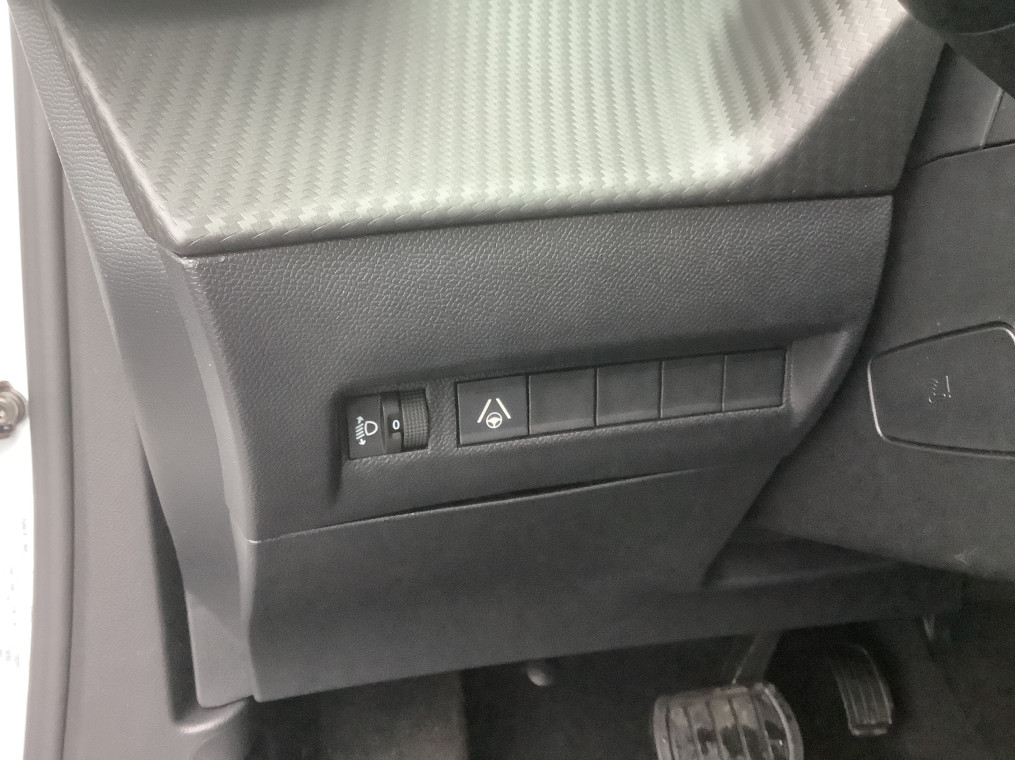 PEUGEOT 2008 Hybrid 145 e-DCS6 Allure