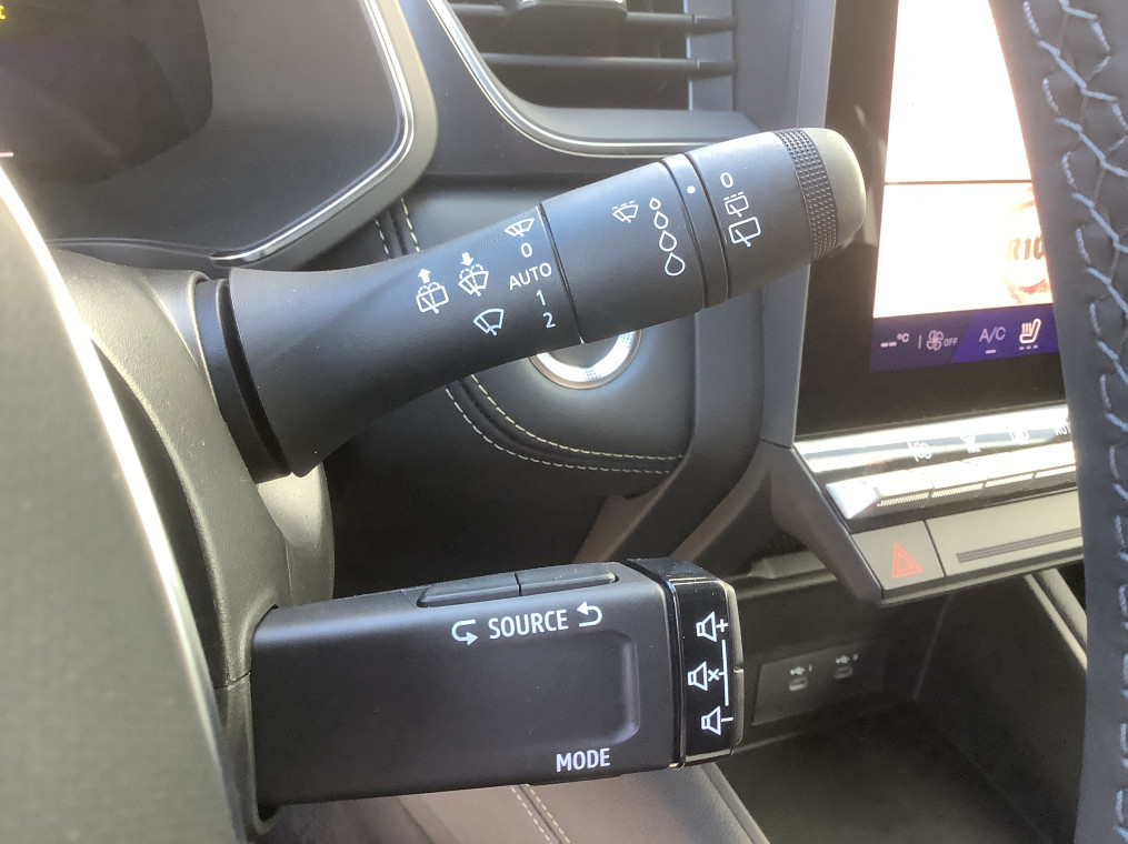 RENAULT SYMBIOZ E-Tech full hybrid 145 Iconic