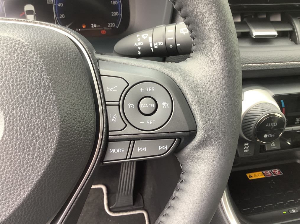 TOYOTA RAV4 HYBRIDE MY23 218 ch 2WD Dynamic