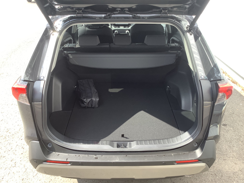 TOYOTA RAV4 HYBRIDE MY23 218 ch 2WD Dynamic