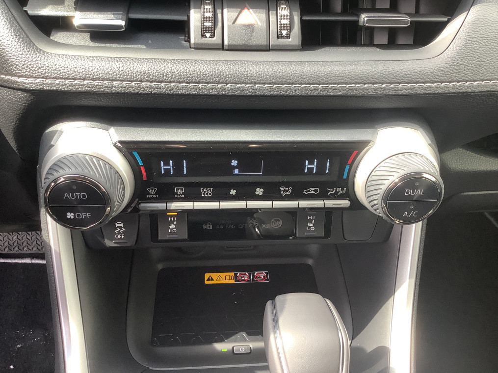 TOYOTA RAV4 HYBRIDE MY23 218 ch 2WD Dynamic