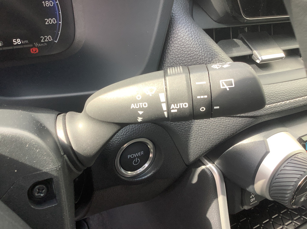 TOYOTA RAV4 HYBRIDE MY23 218 ch 2WD Dynamic