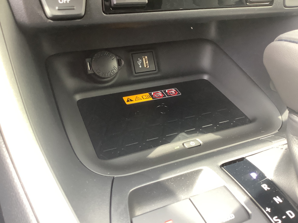 TOYOTA RAV4 HYBRIDE MY23 218 ch 2WD Dynamic
