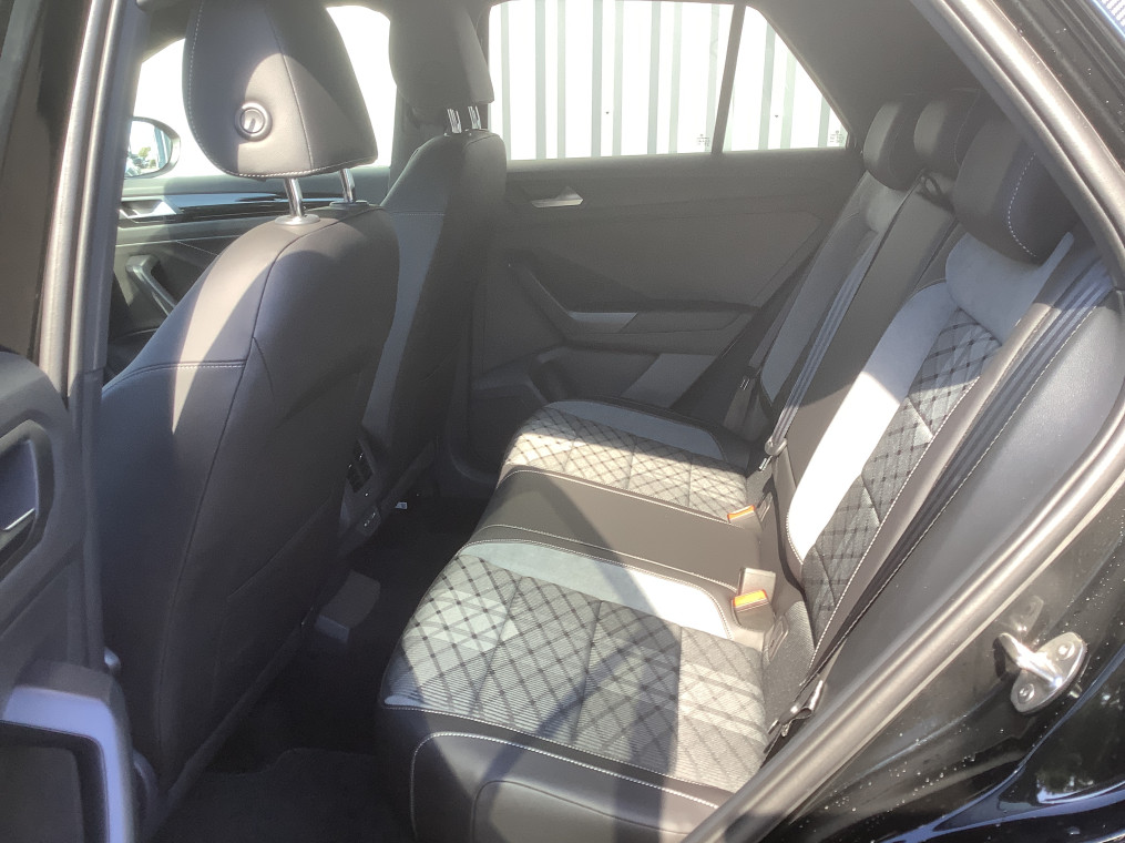 VOLKSWAGEN T-ROC 2.0 TDI 150 Start/Stop DSG7 R-Line