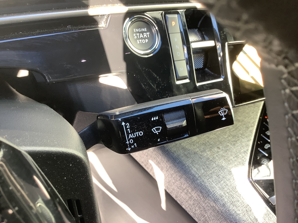 PEUGEOT 3008 Hybrid 145 e-DCS6 Allure