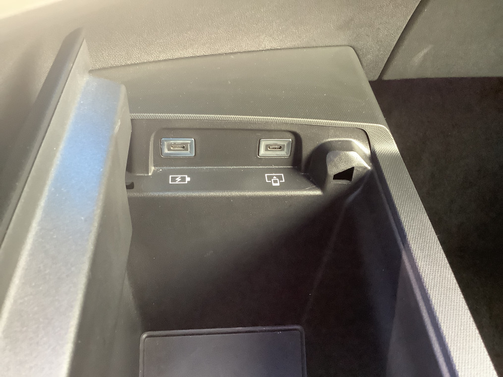 PEUGEOT 3008 Hybrid 145 e-DCS6 Allure