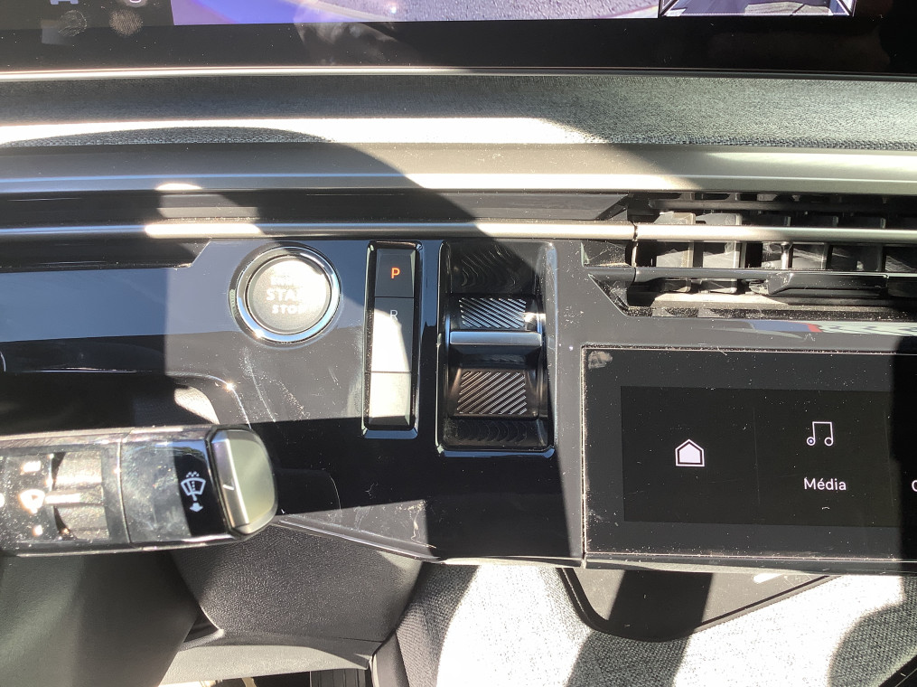 PEUGEOT 3008 Hybrid 145 e-DCS6 Allure