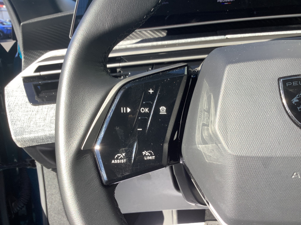 PEUGEOT 3008 Hybrid 145 e-DCS6 Allure