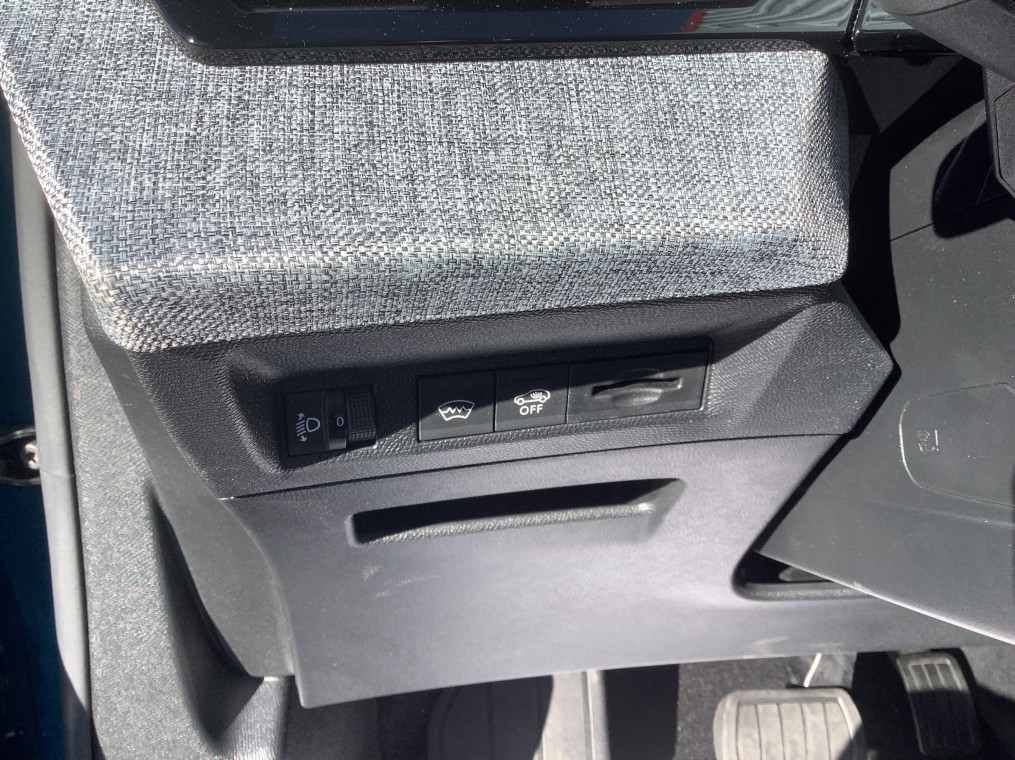 PEUGEOT 3008 Hybrid 145 e-DCS6 Allure