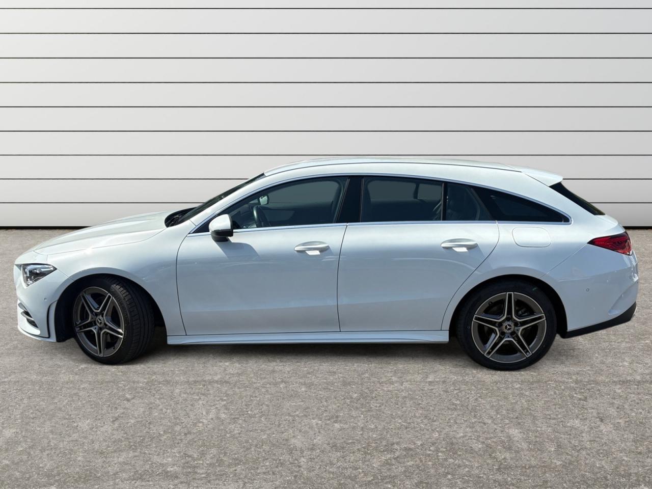 MERCEDES CLA 200d Shooting Brake 8G-DCT AMG Line - TVA RÉCUPÉRABLE