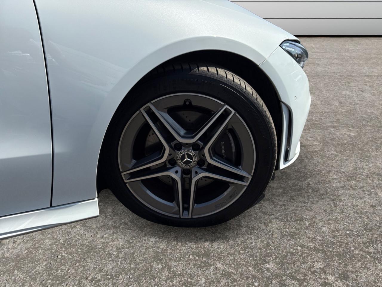 MERCEDES CLA 200d Shooting Brake 8G-DCT AMG Line - TVA RÉCUPÉRABLE