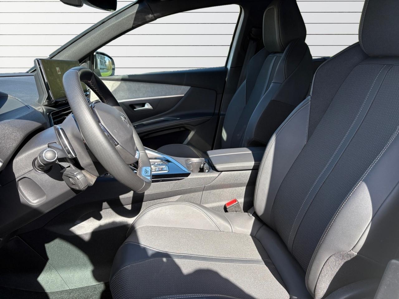 PEUGEOT 5008 1.2 PureTech 130 EAT8 GT - 7 PLACES