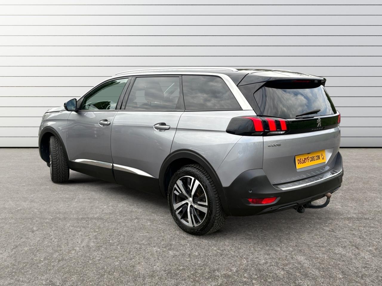 PEUGEOT 5008 1.2L PureTech 130 EAT8 Allure - SELLERIE EXCLUSIVE - 7 PLACES