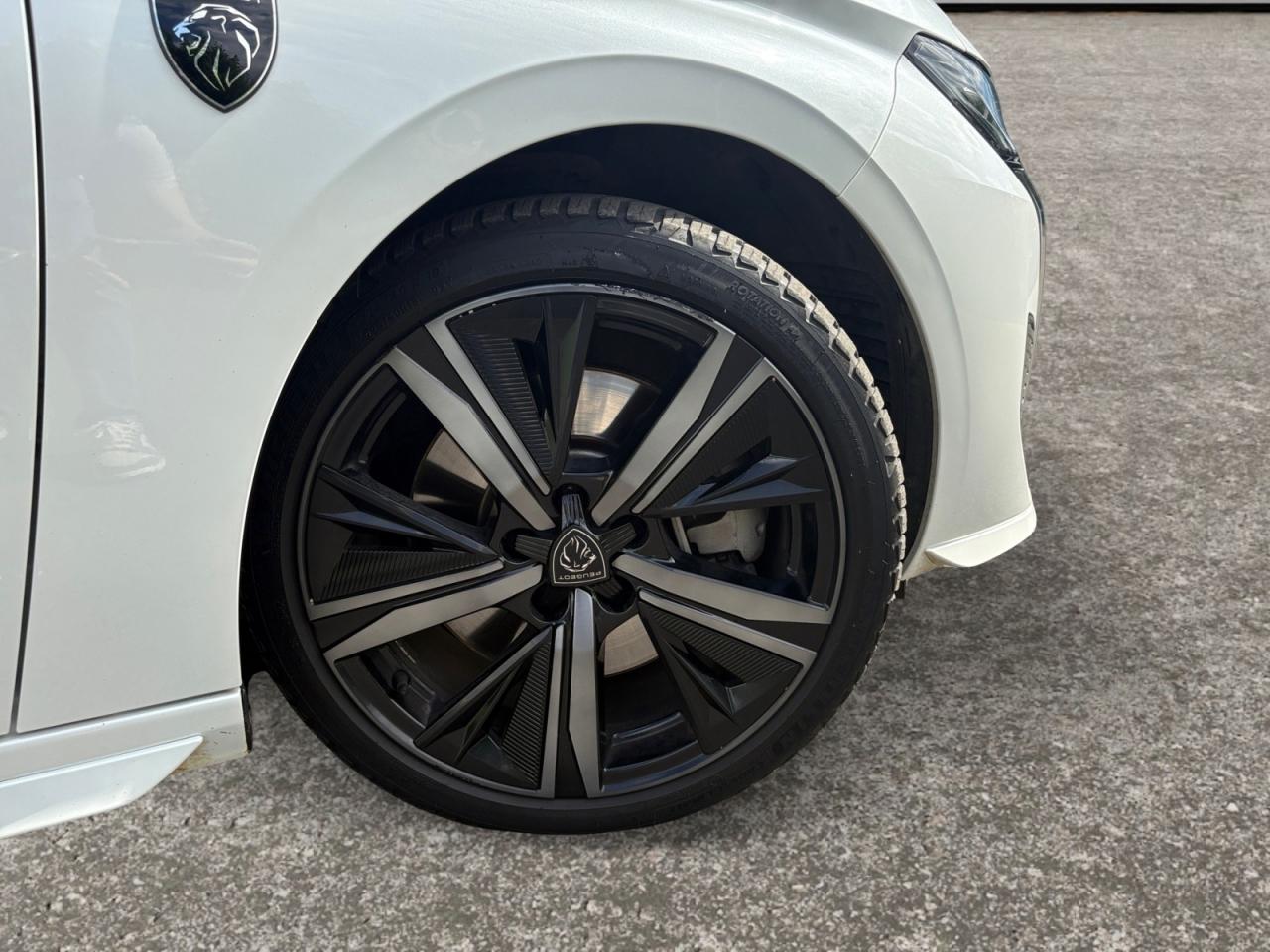 PEUGEOT 308 1.6 PHEV 225 e-EAT8 GT + CAMERA 360 + FOCAL + SIEGE AGR