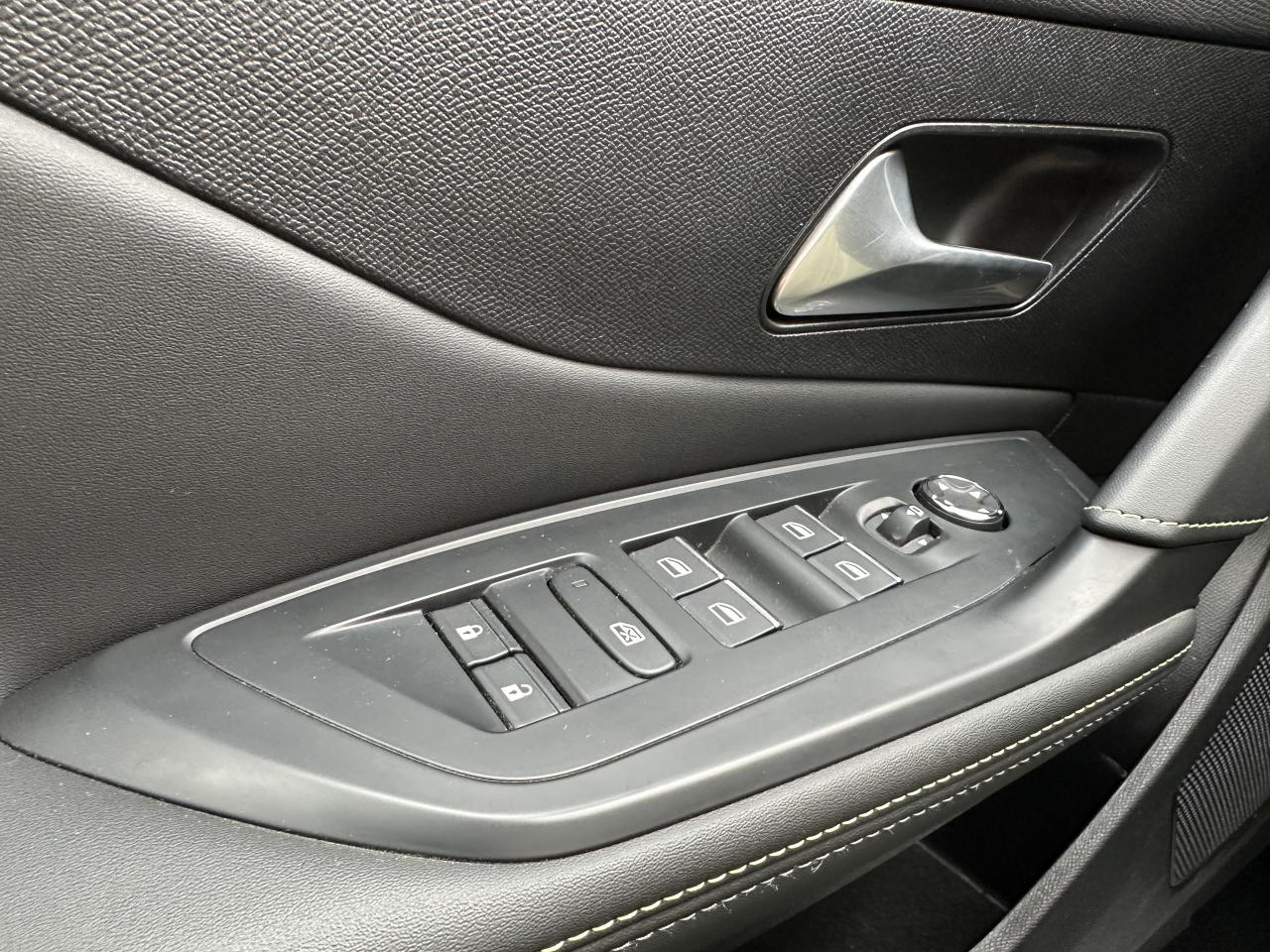 PEUGEOT 308 1.6 PHEV 225 e-EAT8 GT + CAMERA 360 + FOCAL + SIEGE AGR