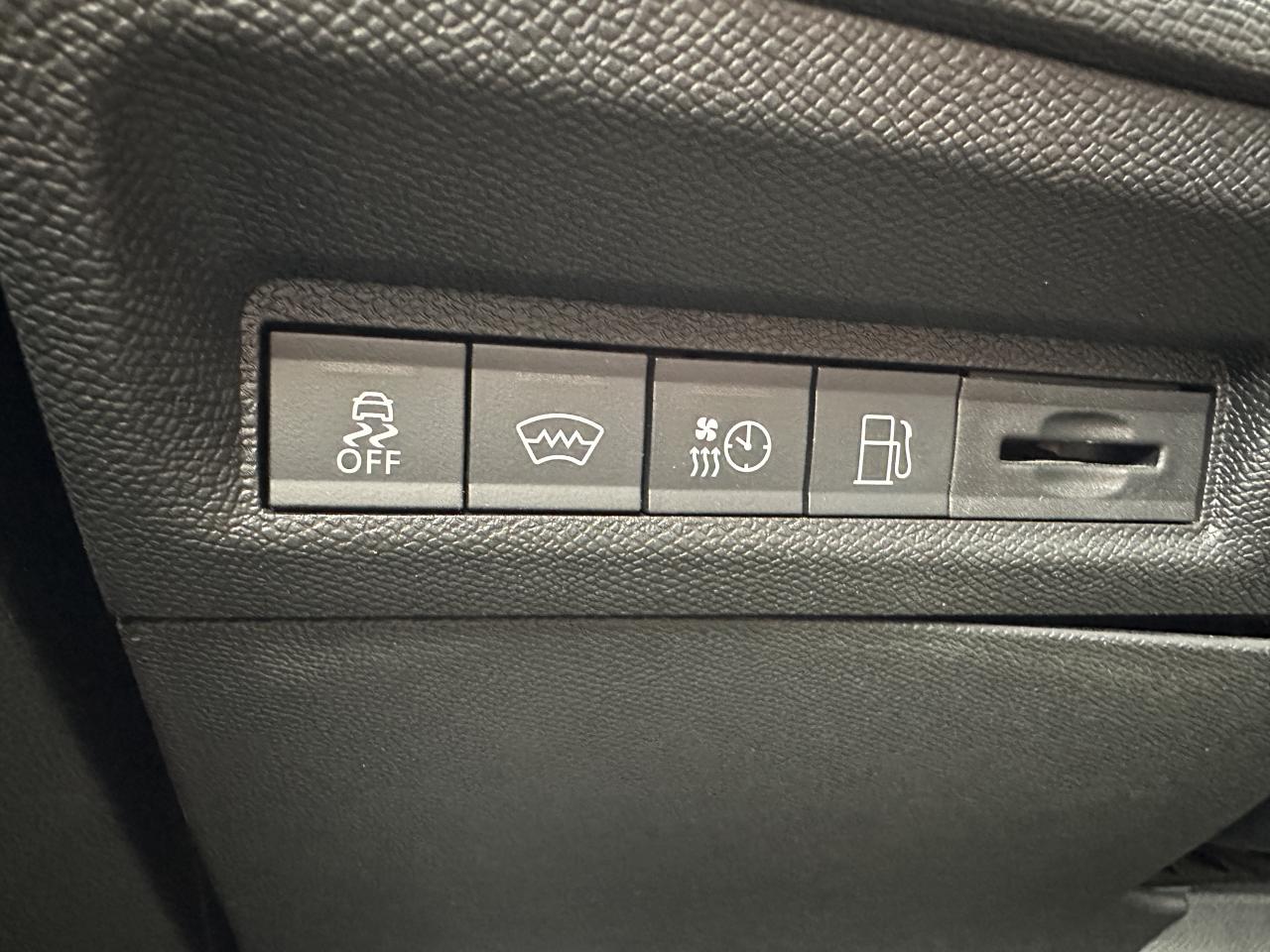 PEUGEOT 308 1.6 PHEV 225 e-EAT8 GT + CAMERA 360 + FOCAL + SIEGE AGR