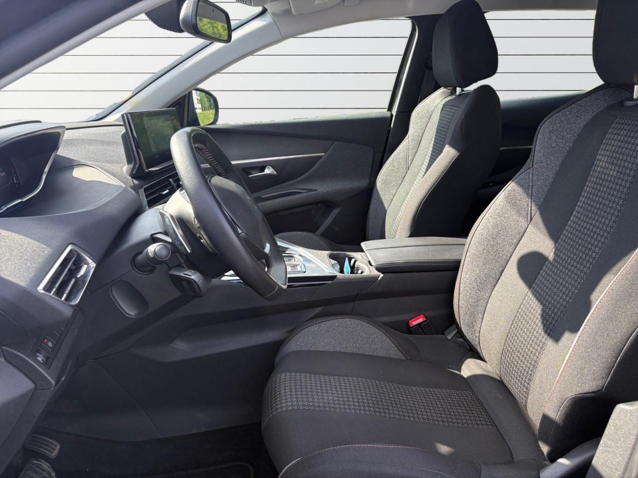 PEUGEOT 3008 1.5 BlueHDi 130 EAT8 Active Pack - TVA RÉCUPÉRABLE