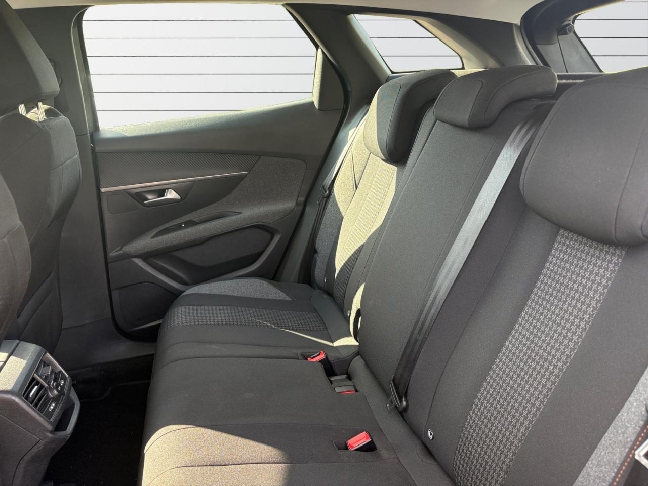 PEUGEOT 3008 1.5 BlueHDi 130 EAT8 Active Pack - TVA RÉCUPÉRABLE