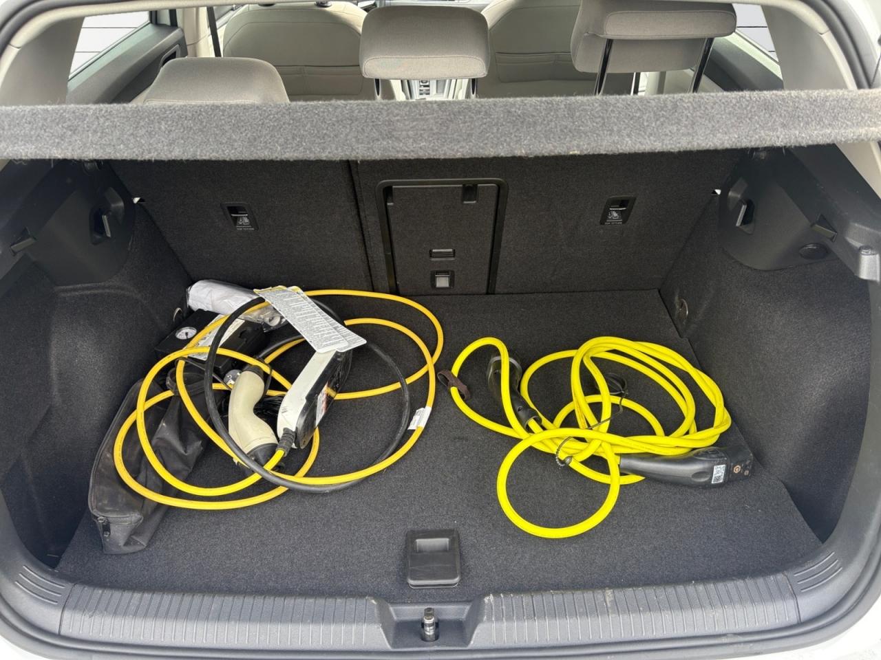 VOLKSWAGEN GOLF VIII VIII 1.4 eHybrid 204 DSG6 Style + TOIT OUVRANT + TVA RÉCUPÉRABLE