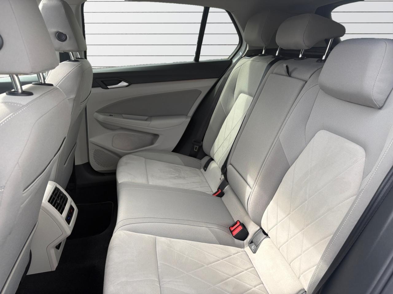 VOLKSWAGEN GOLF VIII VIII 1.4 eHybrid 204 DSG6 Style + TOIT OUVRANT + TVA RÉCUPÉRABLE