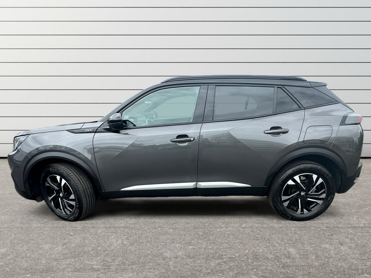 PEUGEOT 2008 1.2L PureTech 130 EAT8 GT + OPTIONS + TVA RÉCUPÉRABLE