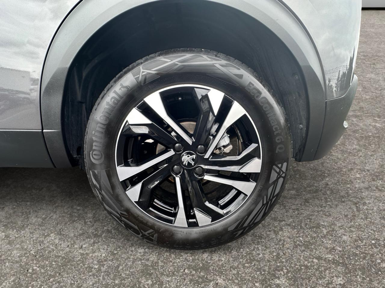 PEUGEOT 2008 1.2L PureTech 130 EAT8 GT + OPTIONS + TVA RÉCUPÉRABLE