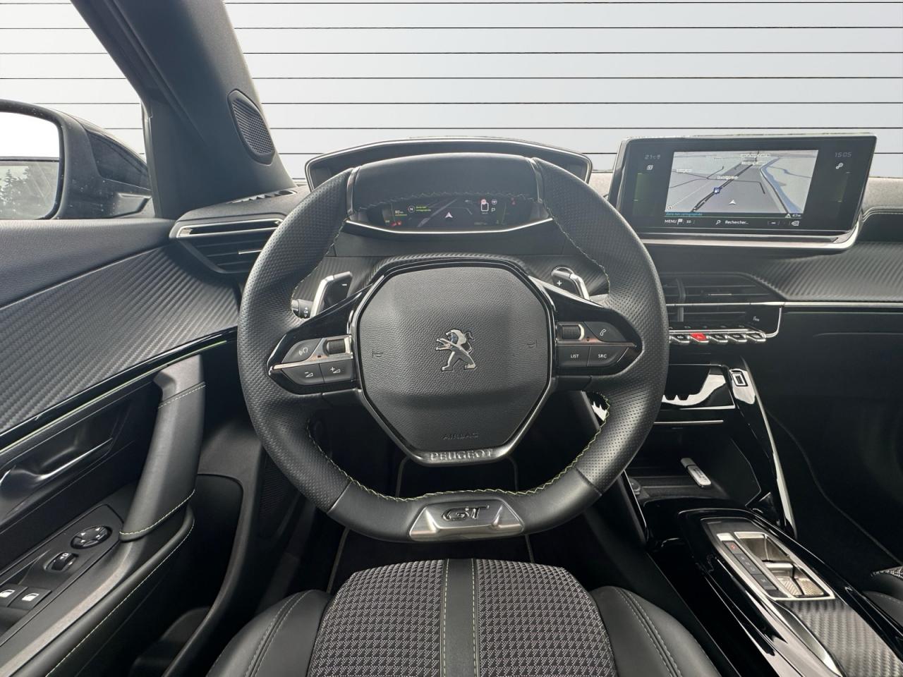 PEUGEOT 2008 1.2L PureTech 130 EAT8 GT + OPTIONS + TVA RÉCUPÉRABLE