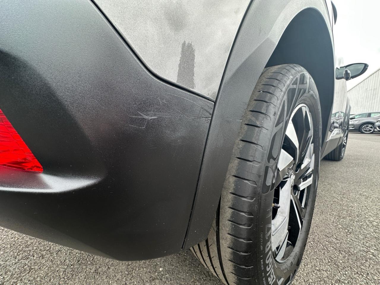 PEUGEOT 2008 1.2L PureTech 130 EAT8 GT + OPTIONS + TVA RÉCUPÉRABLE