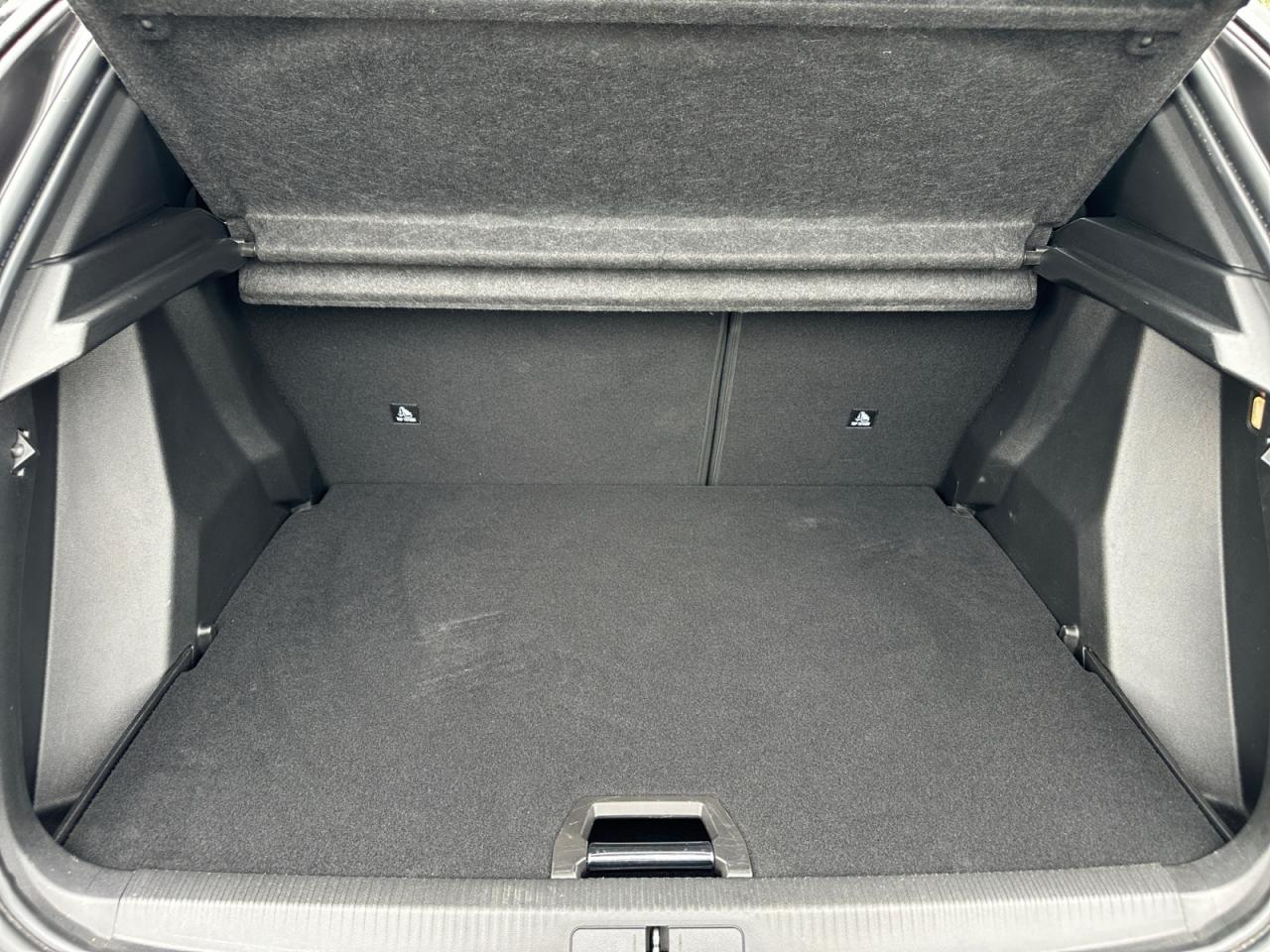 PEUGEOT 2008 1.2L PureTech 130 EAT8 GT + OPTIONS + TVA RÉCUPÉRABLE