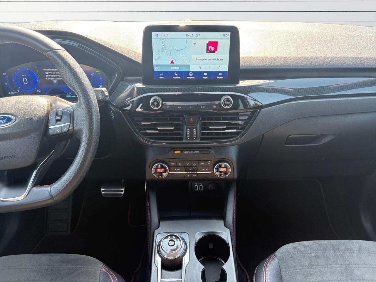 FORD KUGA 2.5 Duratec 225 e-CVT PHEV 4x2 ST-Line X + ATTELAGE + PACK DESIGN SPORT + TVA RECUPERABLE