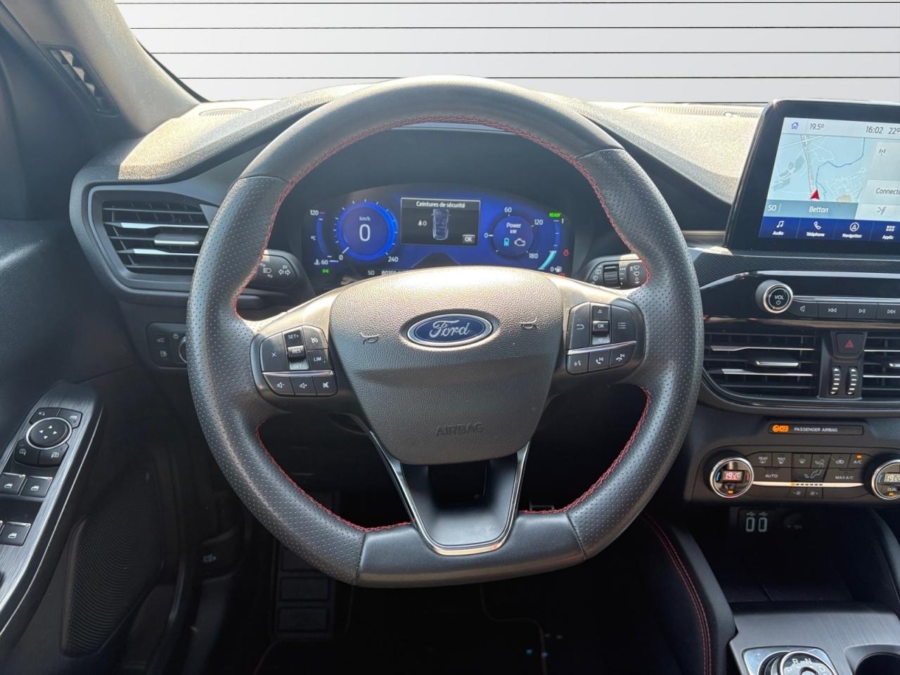 FORD KUGA 2.5 Duratec 225 e-CVT PHEV 4x2 ST-Line X + ATTELAGE + PACK DESIGN SPORT + TVA RECUPERABLE