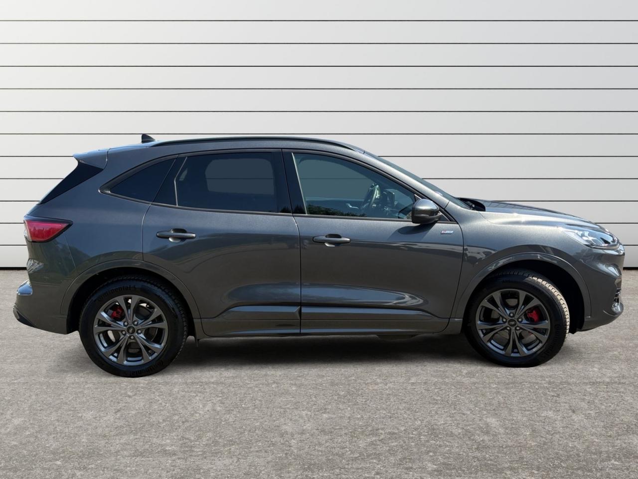 FORD KUGA 2.5 Duratec 225 e-CVT PHEV 4x2 ST-Line X + ATTELAGE + PACK DESIGN SPORT + TVA RECUPERABLE