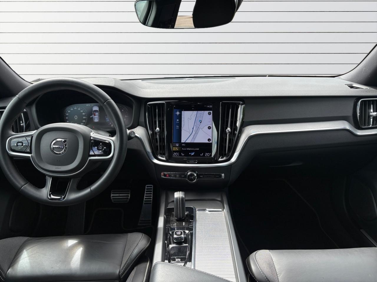 VOLVO V60 B4 Micro-Hybride Diesel 197 Geartronic R-Design - TVA RECUPERABLE + ATTELAGE