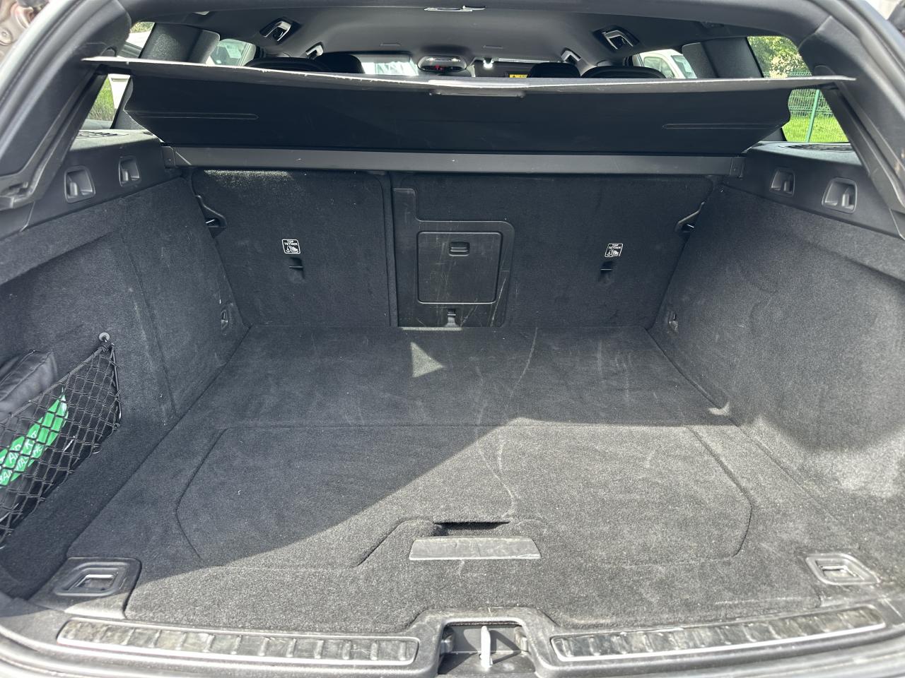 VOLVO V60 B4 Micro-Hybride Diesel 197 Geartronic R-Design - TVA RECUPERABLE + ATTELAGE
