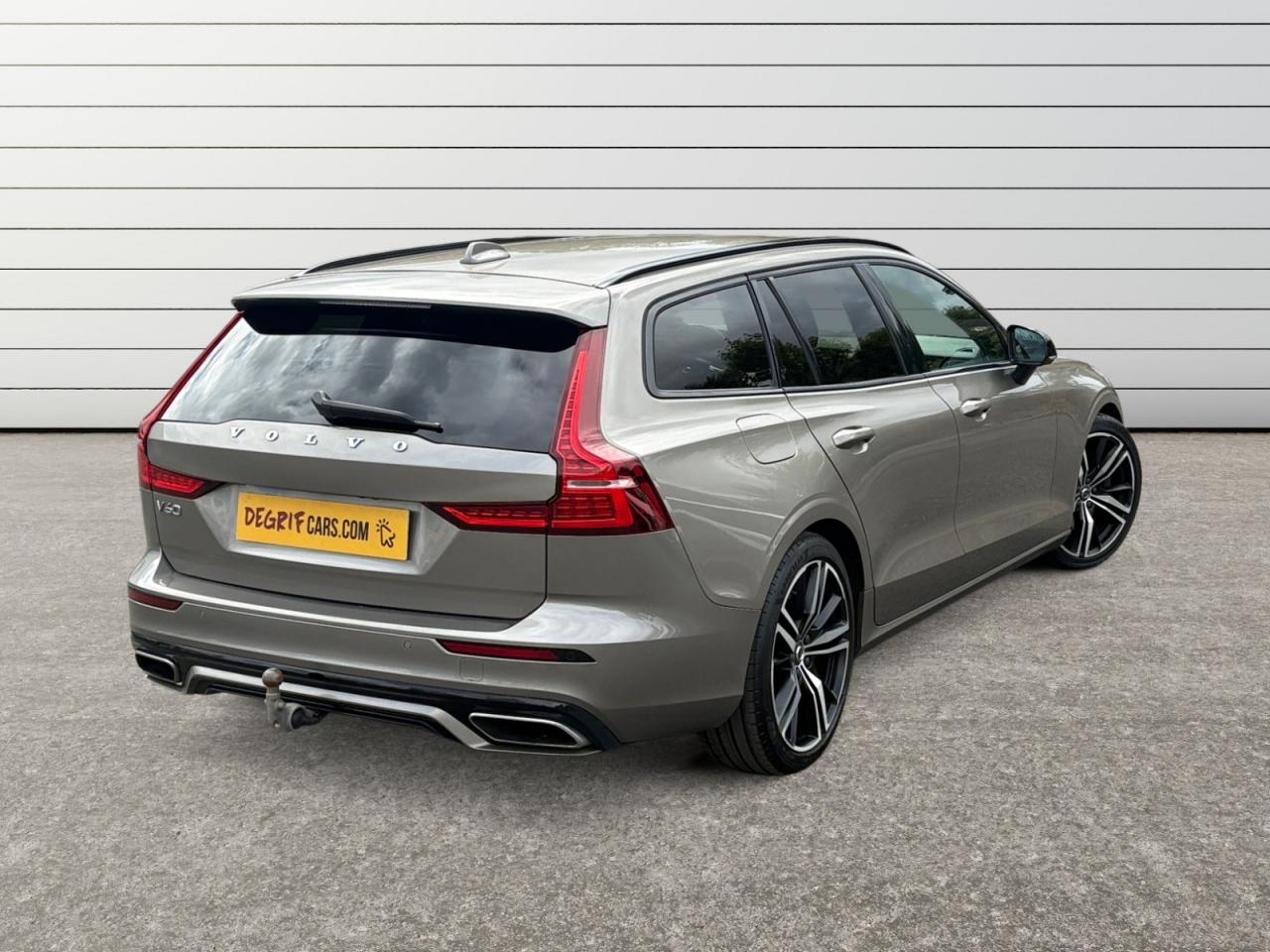VOLVO V60 B4 Micro-Hybride Diesel 197 Geartronic R-Design - TVA RECUPERABLE + ATTELAGE