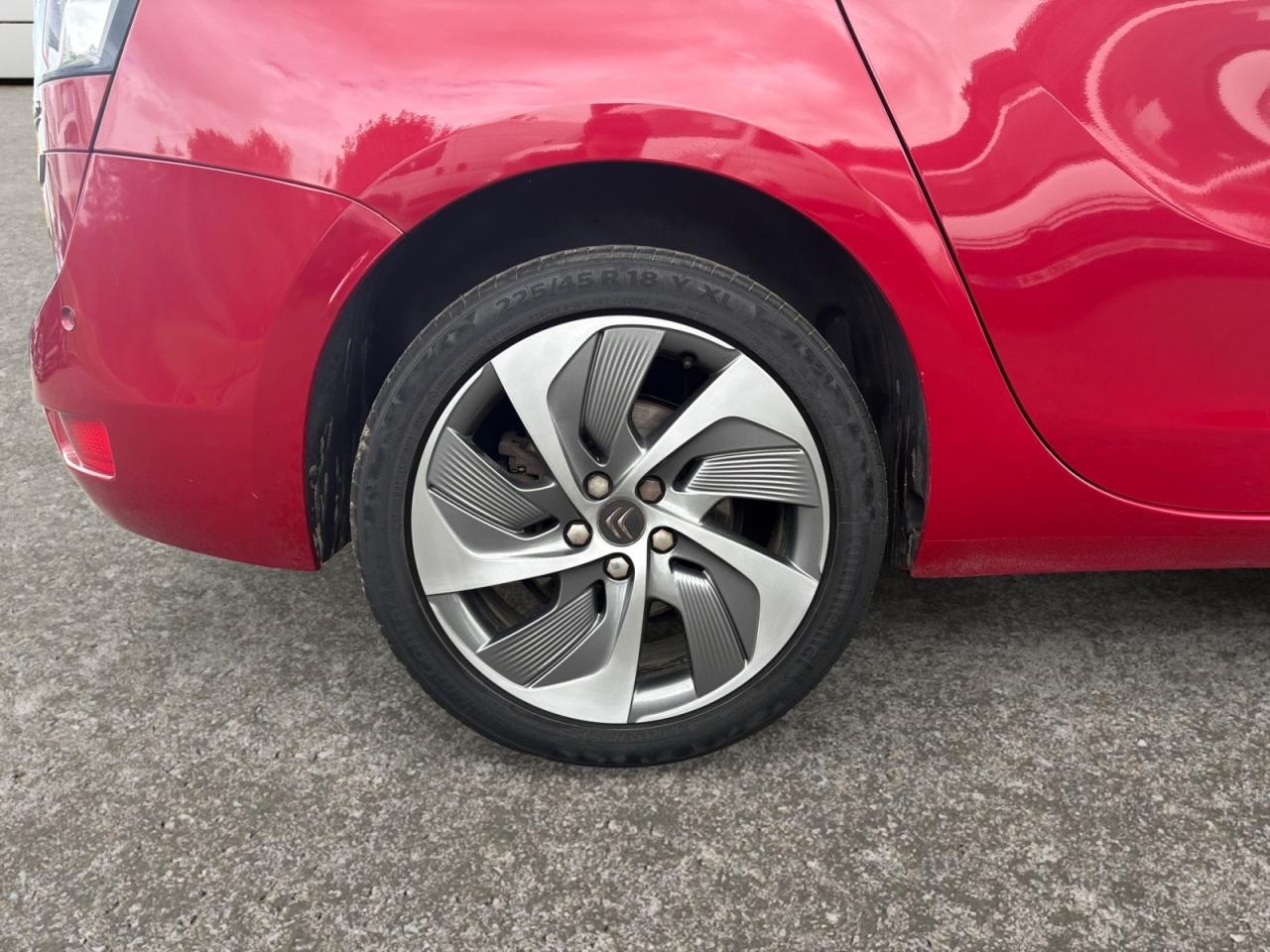 CITROEN C4 PICASSO Grand 2.0 BlueHDi 150 EAT6 Exclusive + TOIT PANO + CAMERA 360 + JBL + ATTELAGE + 7 PLACES