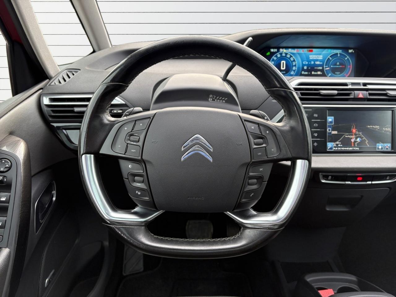 CITROEN C4 PICASSO Grand 2.0 BlueHDi 150 EAT6 Exclusive + TOIT PANO + CAMERA 360 + JBL + ATTELAGE + 7 PLACES