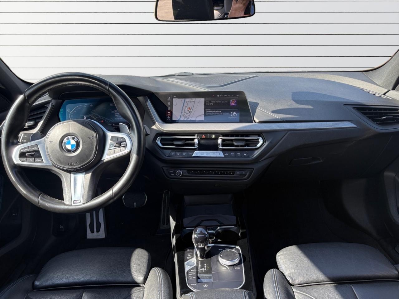 BMW SERIE 1 118d BVA F40 M Sport + TOIT OUVR + CUIR + SHADOW LINE + HAYON ELEC + TVA RECUPERABLE